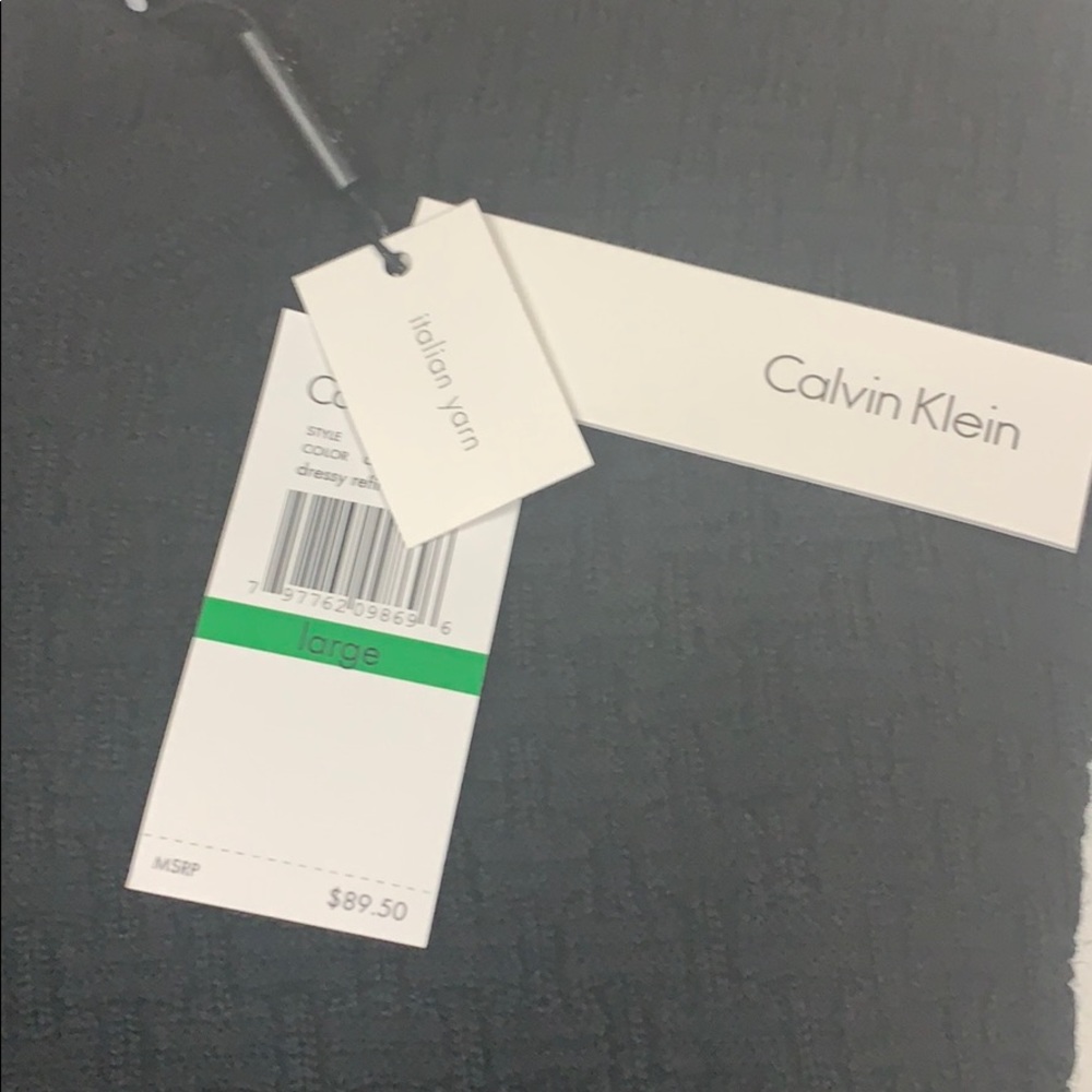Calvin Klein Sweater - Picture 4 of 4